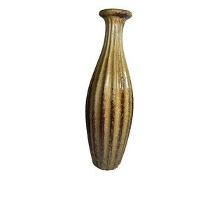 Beautiful 14.5”Tall Red Brick Carmel Ribbed Vase W/Foam Table Protectors See Pic